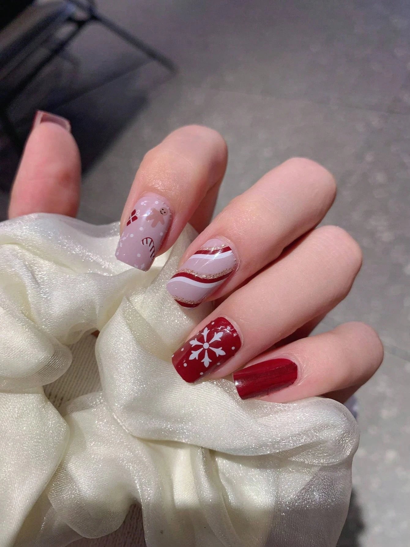 The Gift of the Magi - Candy Cane Swirls Fully Cured Gel Nail Wrap
